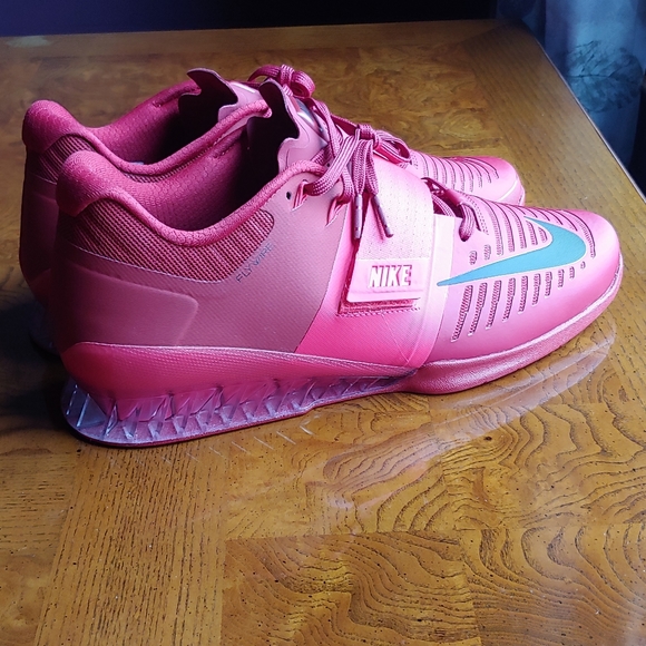 *SOLD*Nike Romaleos 3 XD Training Siren Red Black - Picture 1 of 8